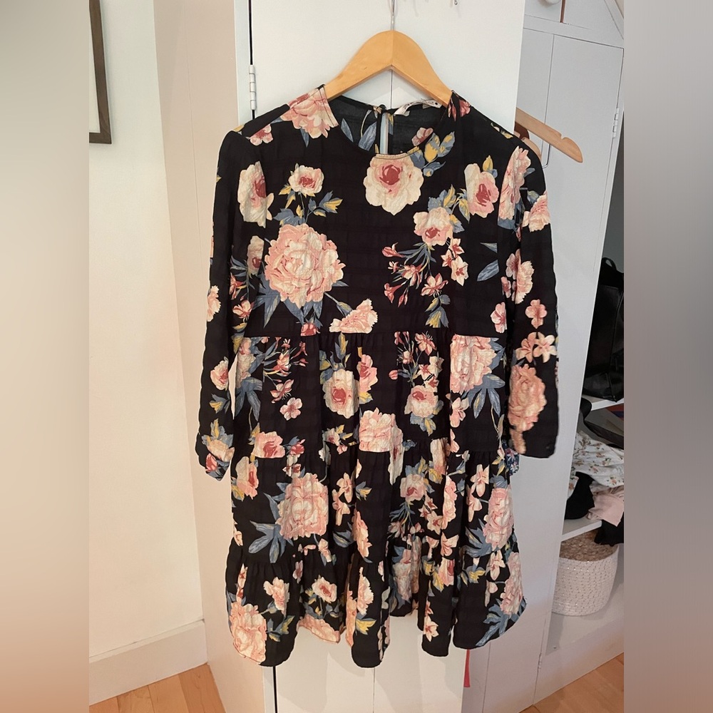 Small Zara Flowy Black Floral Dress.
